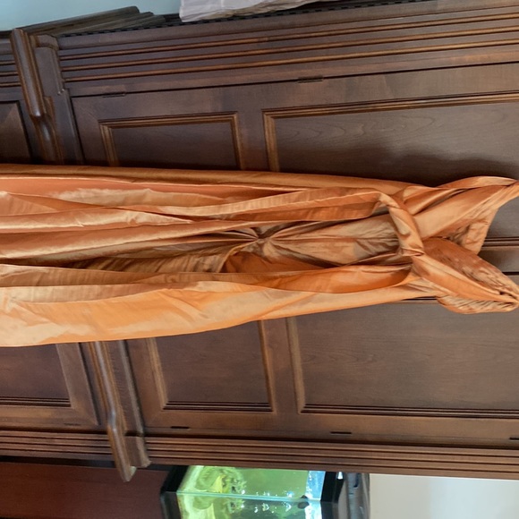 Absolutely beautiful rust colored Dress  size 8 - Picture 2 of 9